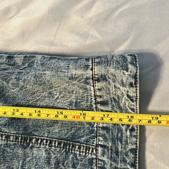 Jean Vest - Picture 7 of 9